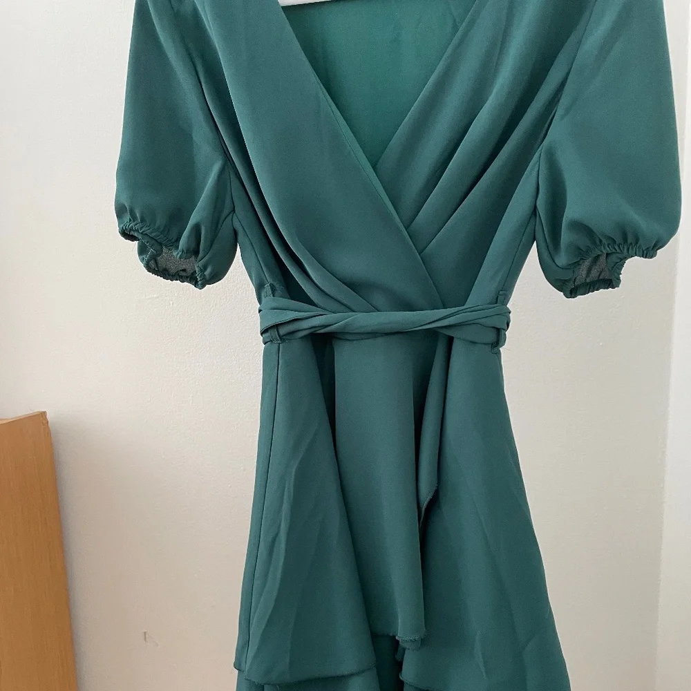Dress - Picture 1 of 4